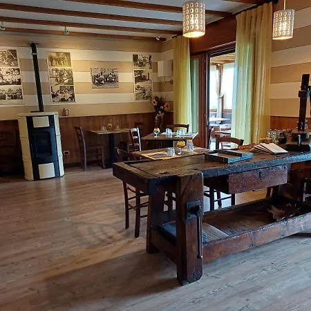 Antica Trattoria Del Boden 게스트하우스 *